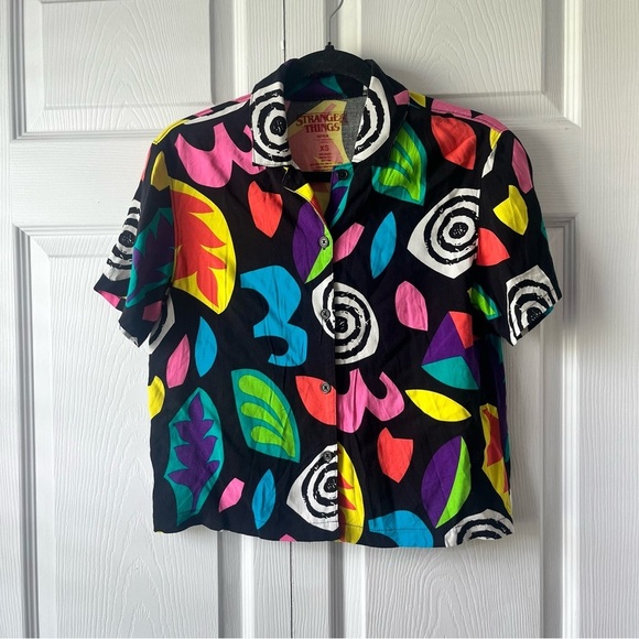 Stranger Things Hot Topic Netflix Eleven 80's Button-Up Shirt Costume Top XS - Picture 1 of 3